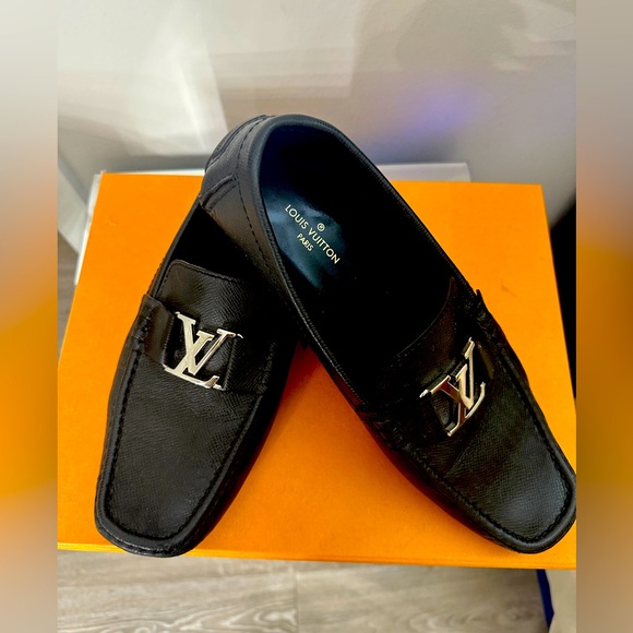 Size 9 in men’s only wore a couple of times. - Picture 4 of 4